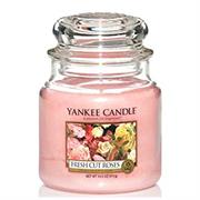 Yankee Candle Fresh Cut Roses Medium Jar